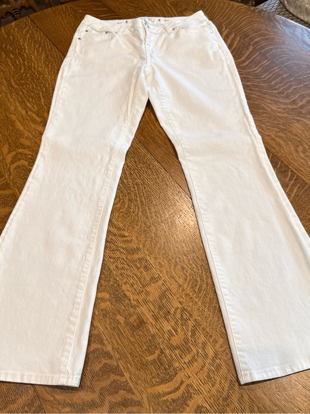 Jennifer Lopez White Flare Jeans